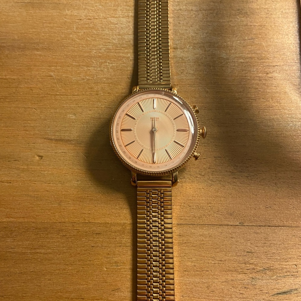 Fossil Rose Gold Mesh Strap Smart Watch - Picture 4 of 5